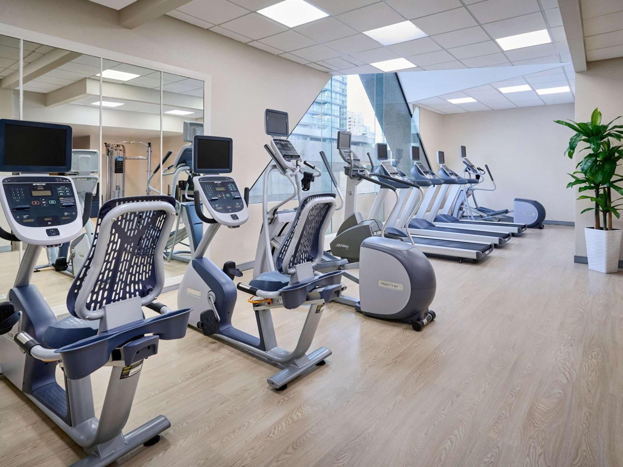 Novotel Toronto North York Екстер'єр фото