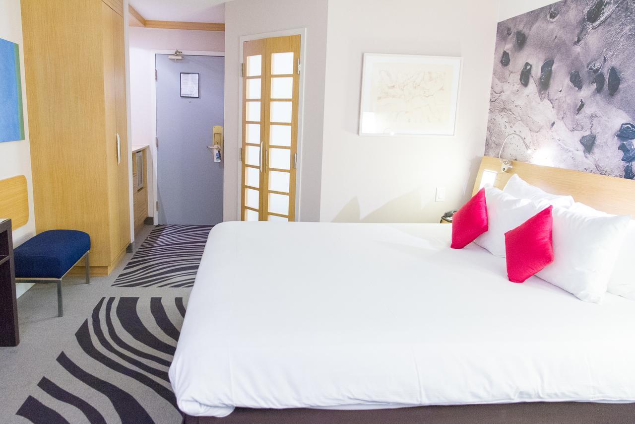 Novotel Toronto North York Екстер'єр фото