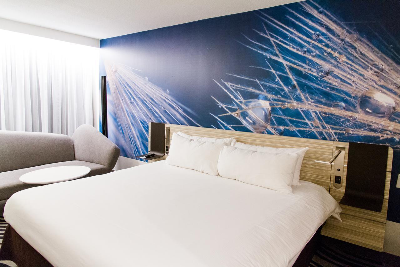 Novotel Toronto North York Екстер'єр фото
