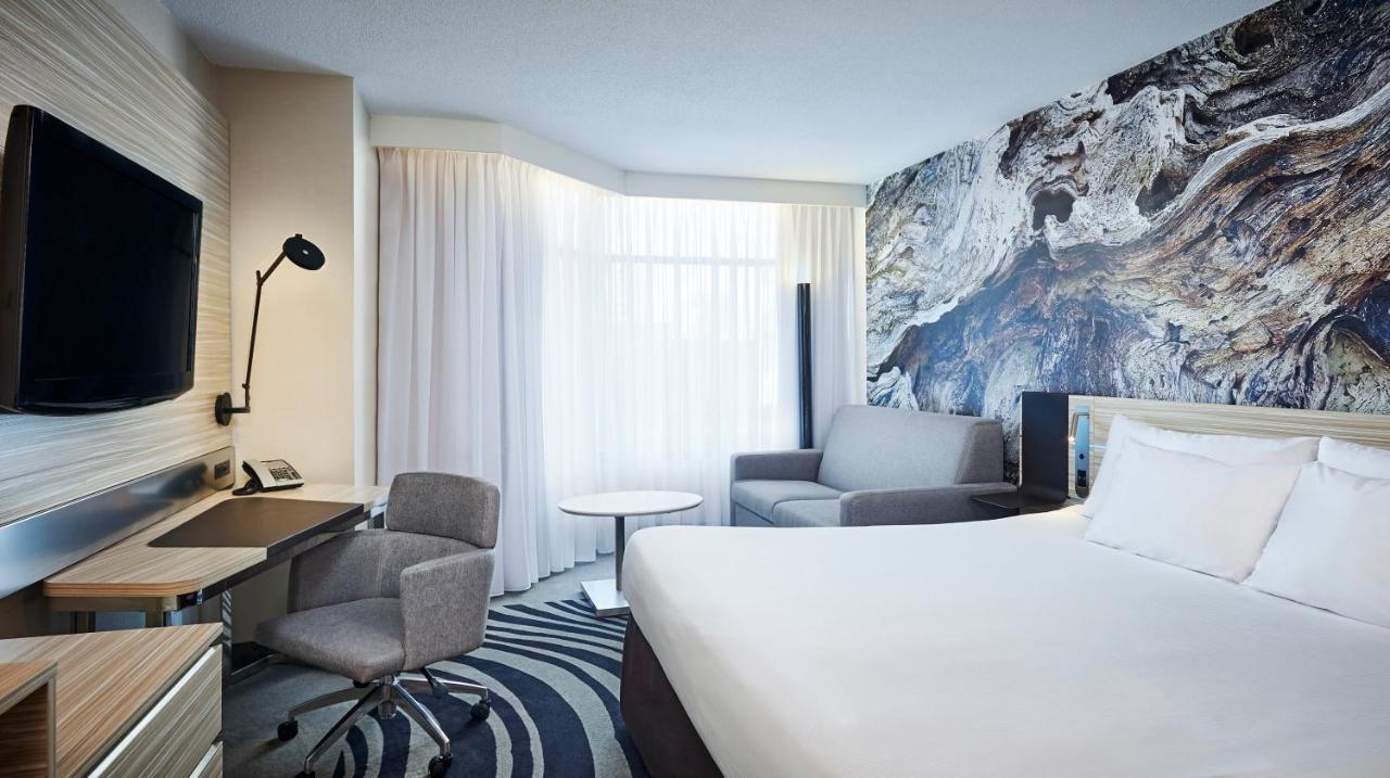Novotel Toronto North York Екстер'єр фото