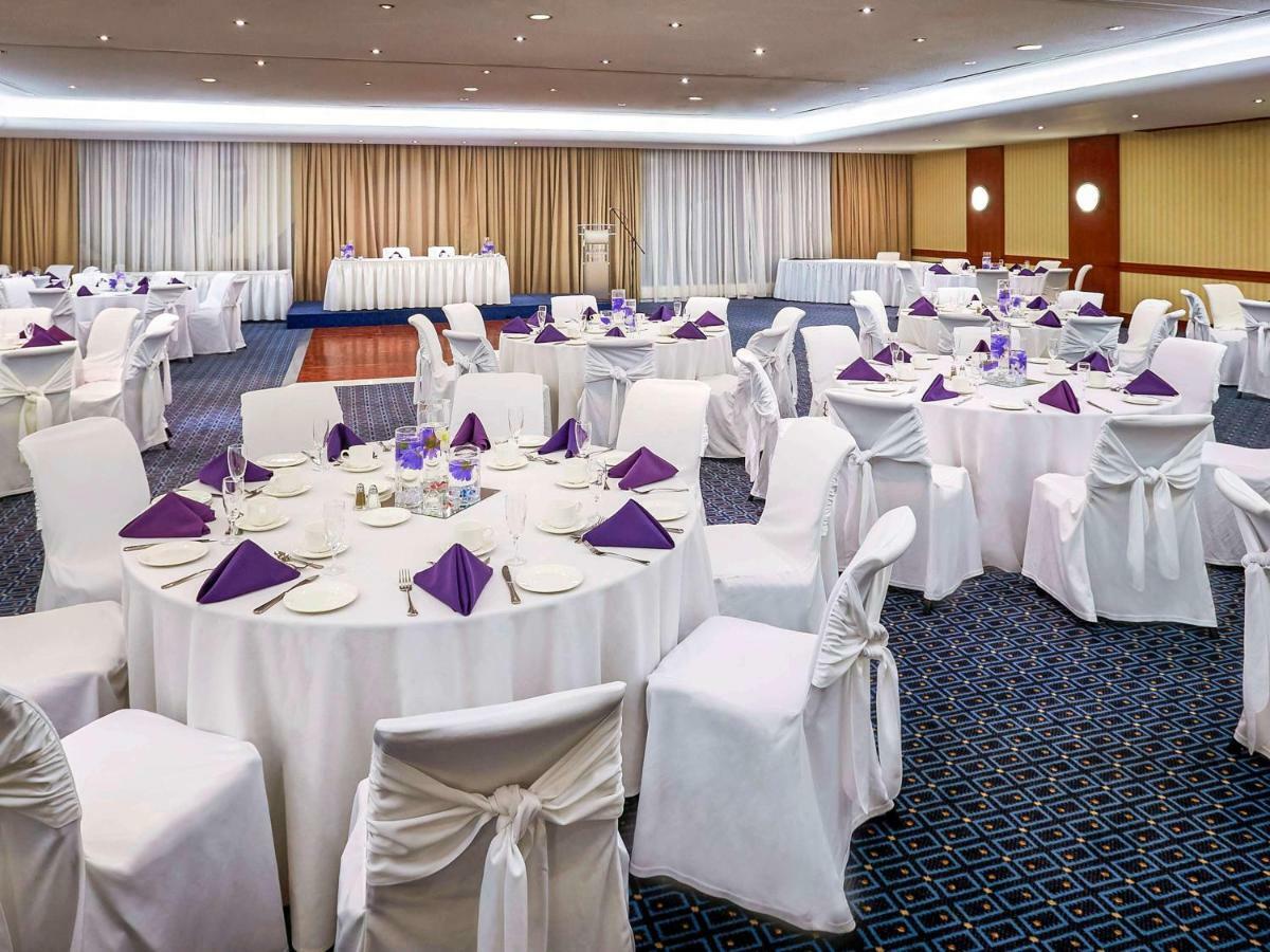 Novotel Toronto North York Екстер'єр фото